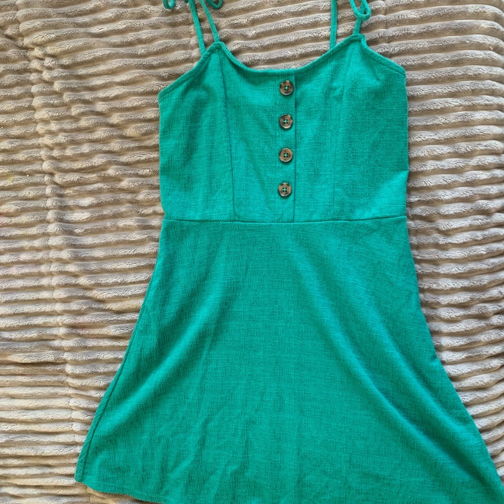 Dresses and one romper - Picture 4 of 4